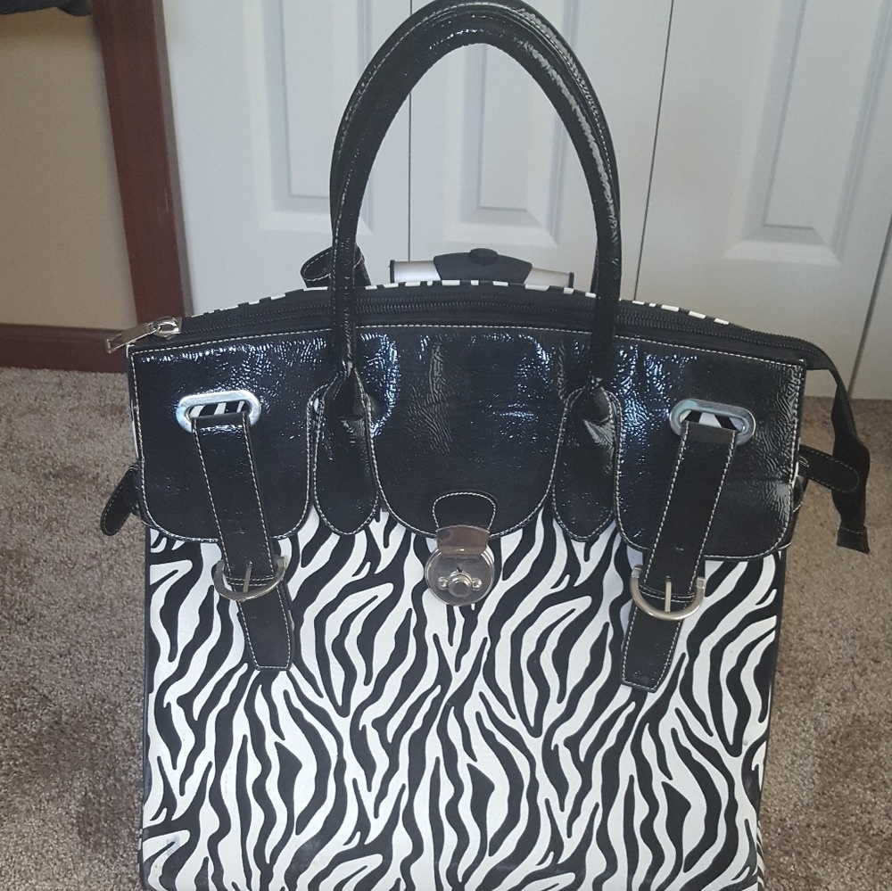 Pull behind computer bag